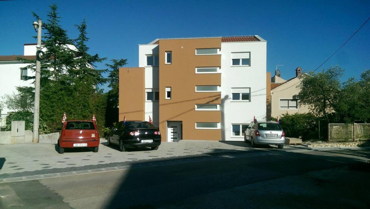 Apartments Ivanov Zara Esterno foto