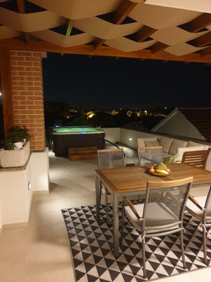 Apartments Ivanov Zara Esterno foto